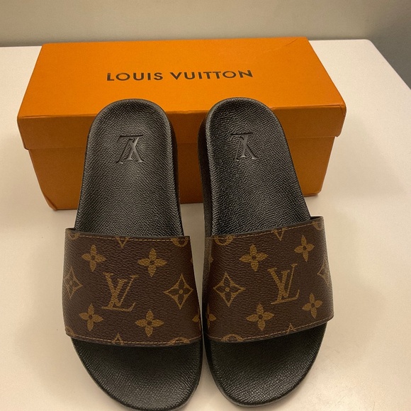 LV sunbath flat mule /louis vuitton 